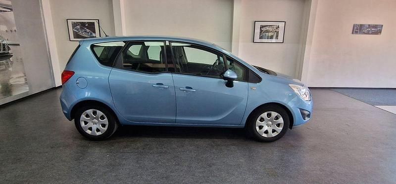 Blau Gebraucht 2013 Opel Meriva Selection Van / Kleinbus | 3.990 € (Guter Preis) - Bild 1/4