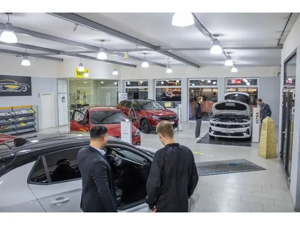 Usata Opel Astra 150 CV (110 kW) 2024 Argento Utilitaria