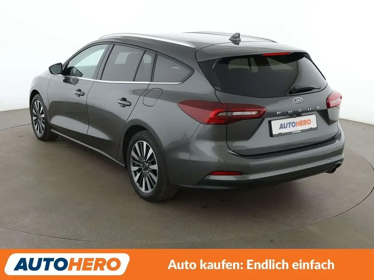 Gebraucht Ford Focus Titanium X 125 PS (91 kW) 2023 Grau Kombi