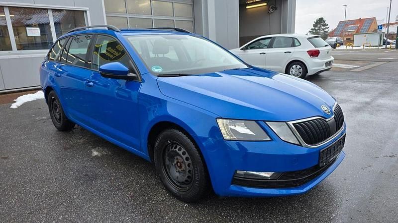 Gebraucht Skoda Octavia Ambition 116 PS (85 kW) 2019 Blau Kombi