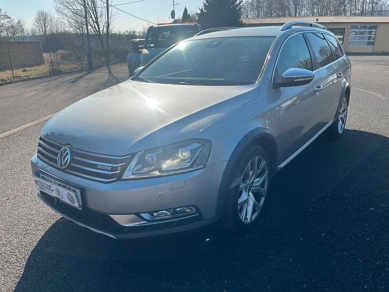 Gebraucht VW Passat Alltrack 140 PS (102 kW) 2012 Silber Kombi