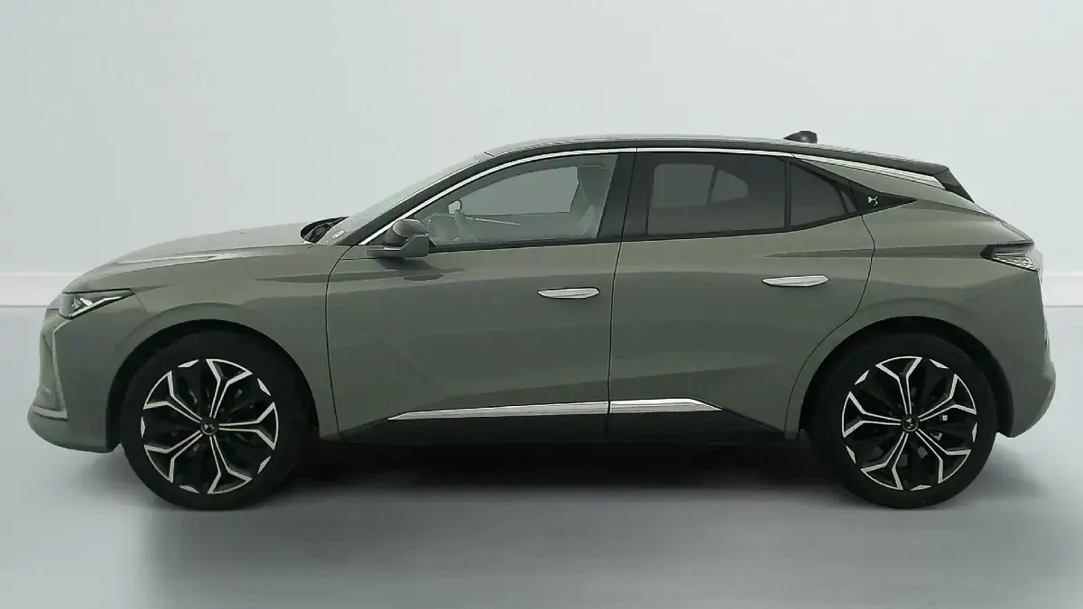 Gebraucht DS Automobiles DS4 Rivoli 131 PS (96 kW) 2024 Gris laque / toit noir perla nera SUV