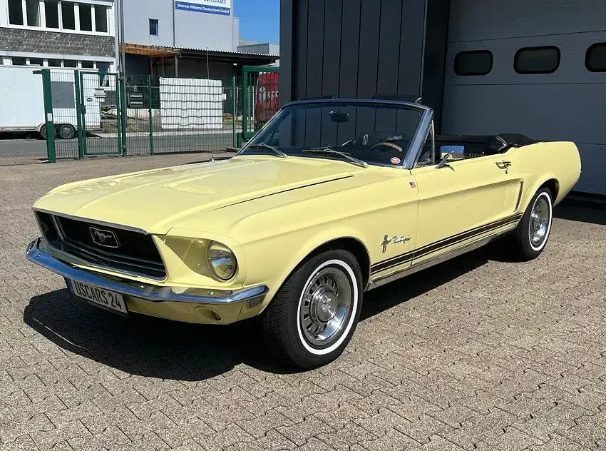 Gebraucht Ford V8 200 PS (147 kW) 1968 Gelb Cabrio