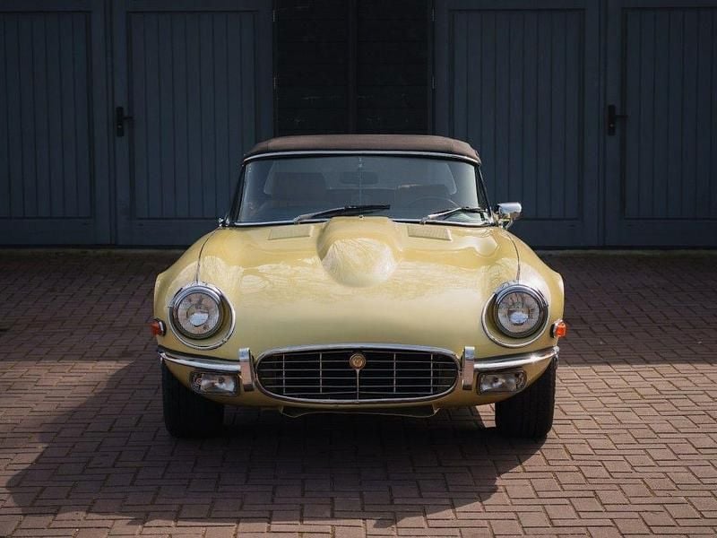 Usata Jaguar E-Type 1975 Giallo Cabrio