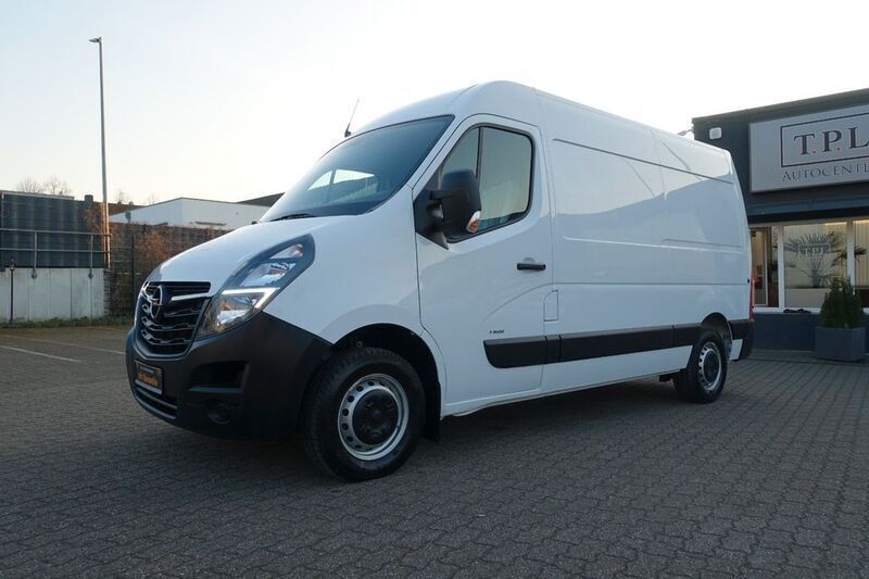 Weiß Gebraucht 2021 Opel Movano Van | 15.950 € (Fairer Preis) - Bild 1/4