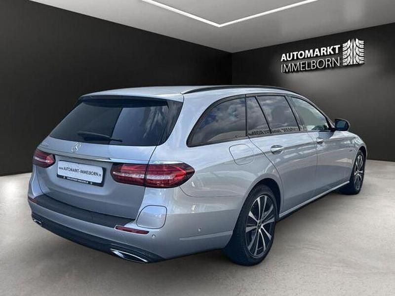 Gebraucht Mercedes E300 Night 306 PS (225 kW) 2021 Hightechsilber metallic (metallic) Kombi