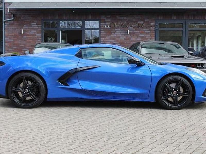 Używany Corvette C8 481 KM (353 kW) 2022 Niebieski Kabriolet
