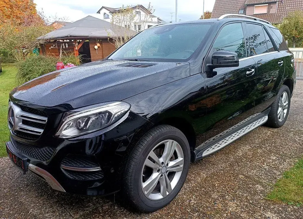 Gebraucht Mercedes GLE350 258 PS (189 kW) 2015 Schwarz SUV