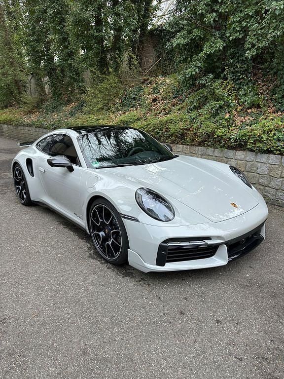 Grau Gebraucht 2023 Porsche 911 Turbo S | 235.501 € (Superpreis) - Bild 1/4