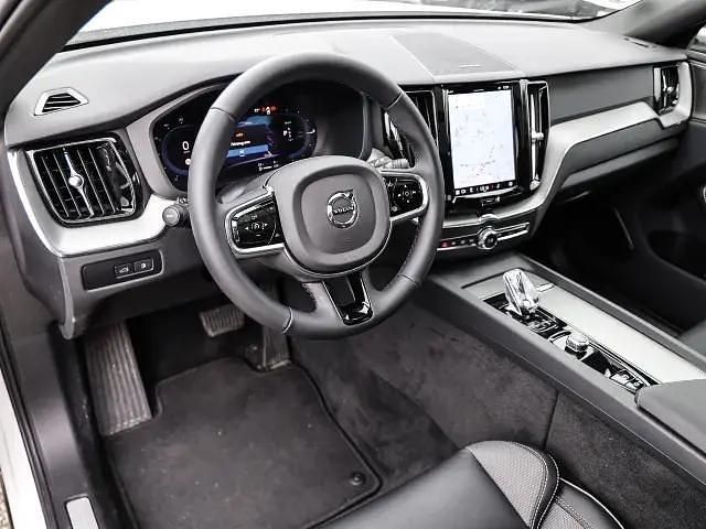 Gebraucht Volvo XC60 Plus 398 PS (292 kW) 2023 Crystal white pearl SUV