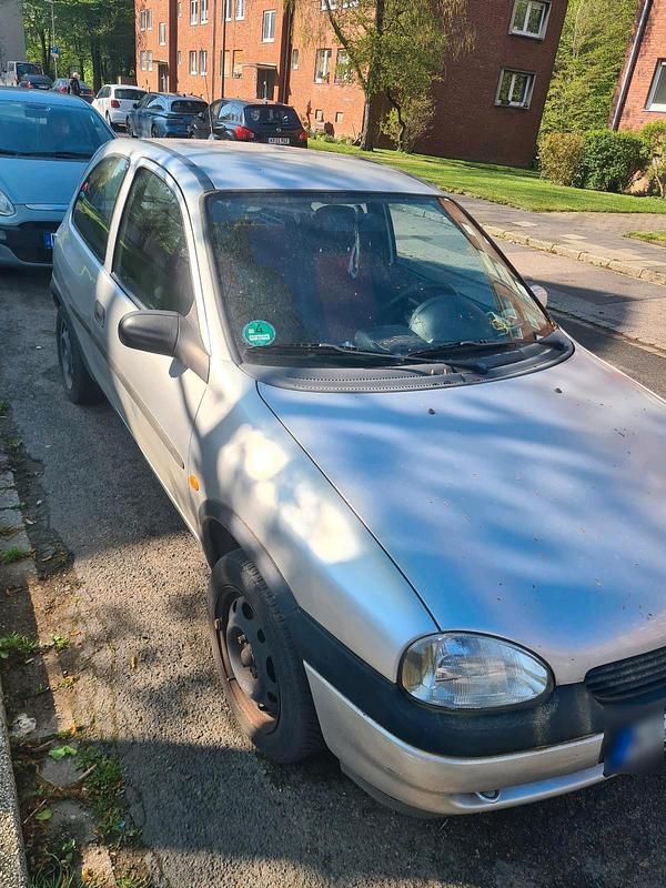 Gebraucht Opel Corsa 65 PS (47 kW) 1999 Silber Kleinwagen