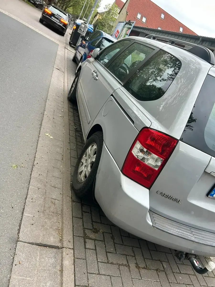 Brugt Kia Carnival 2009 Sølv MPV