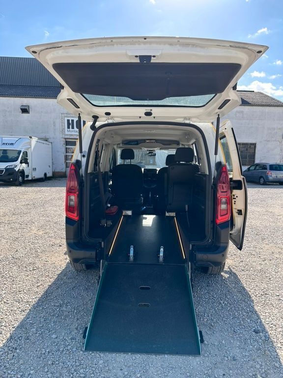 Weiß Gebraucht 2018 Citroën Berlingo Van / Kleinbus | 9.900 € - Bild 1/4
