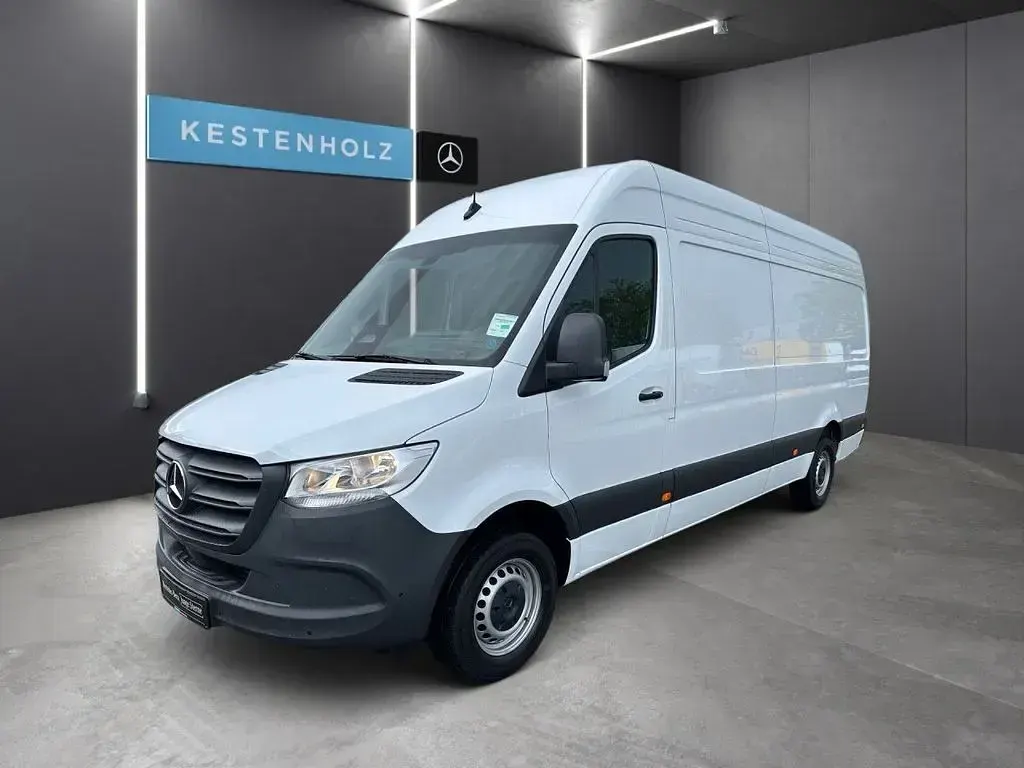 Gebraucht Mercedes Sprinter 170 PS (125 kW) 2025 Weiß Van