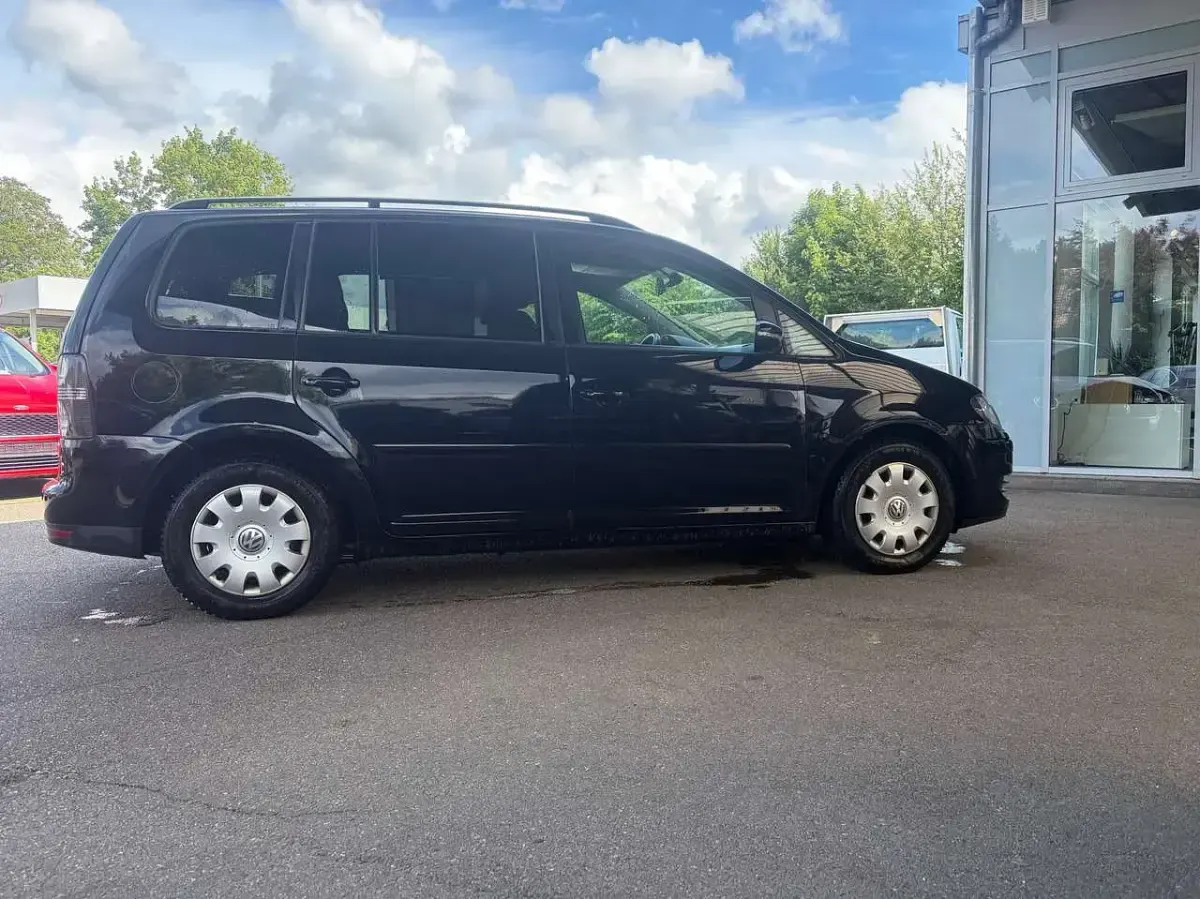 Gebraucht VW Touran Freestyle 105 PS (77 kW) 2009 Deep black perleffekt Van / Kleinbus