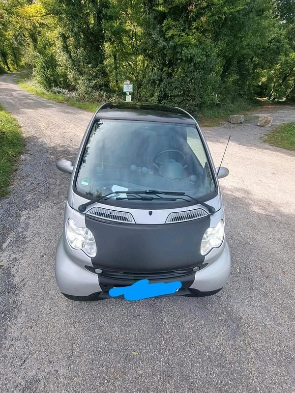 Grau Gebraucht 2005 Smart ForTwo Coupé Coupé | 2.450 € (Guter Preis) - Bild 1/4