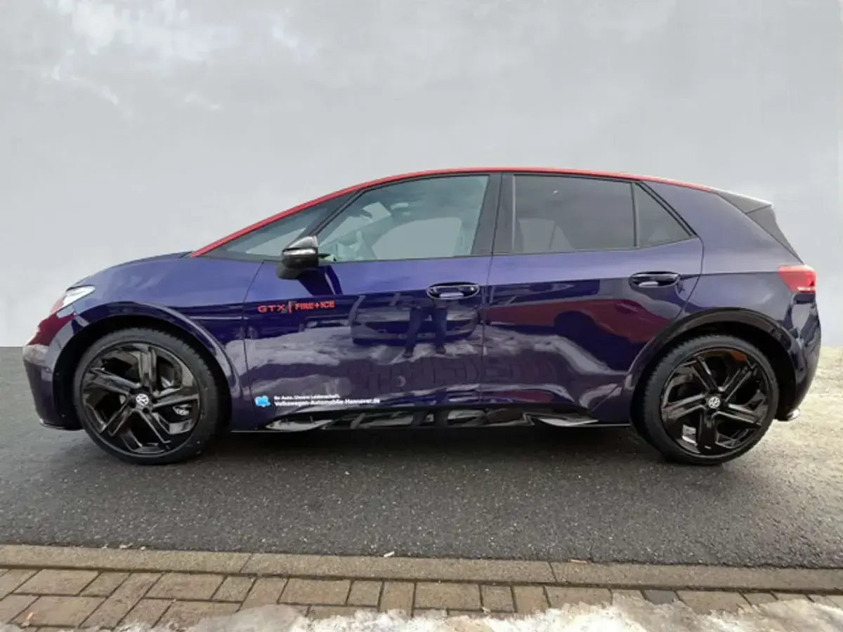 Gebraucht VW ID.3 GTX 239 kW (326 PS) 2025 Ultra violet metallic schwarz Kleinwagen