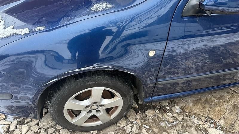 Second-hand Skoda Fabia 75 CP (55 kW) 2006 Albastru Hatchback