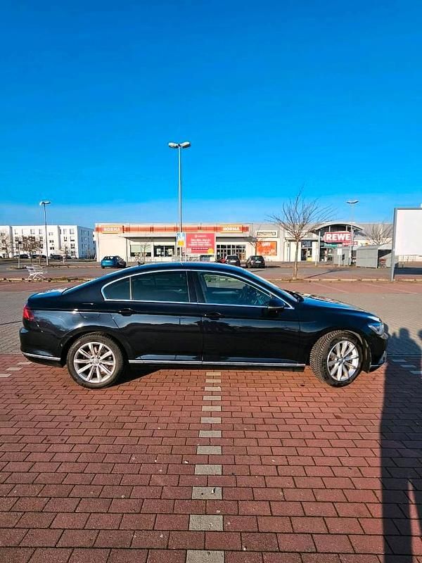 Gebraucht VW Passat Highline 220 PS (161 kW) 2016 Schwarz Limousine