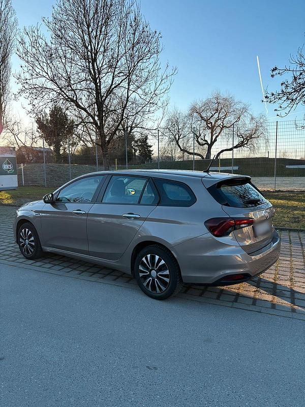 Gebraucht Fiat Tipo 95 PS (69 kW) 2020 Beige Kombi