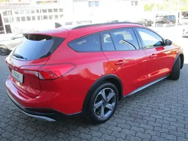 Usata Ford Focus Active 150 CV (110 kW) 2015 Rosso Station wagon
