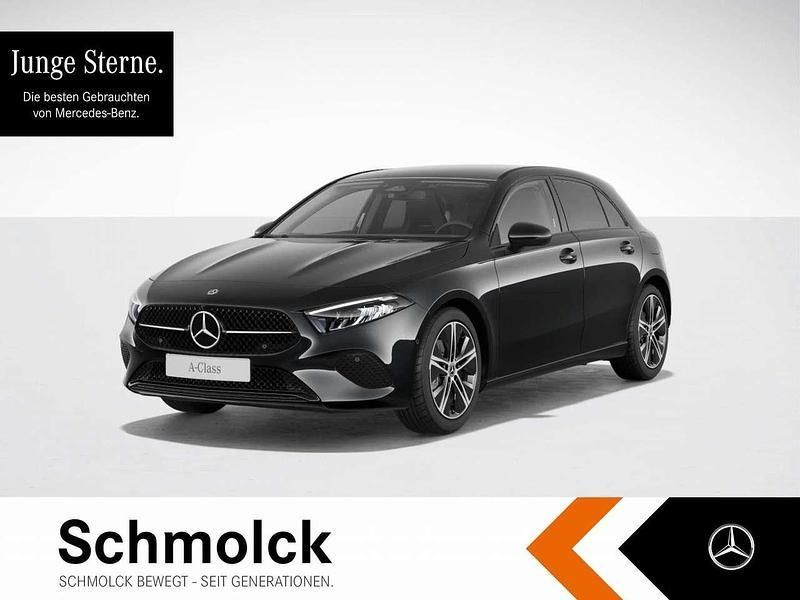 Schwarz Gebraucht 2024 Mercedes A200 Progressive Limousine | 33.900 € (Teuer) - Bild 1/4