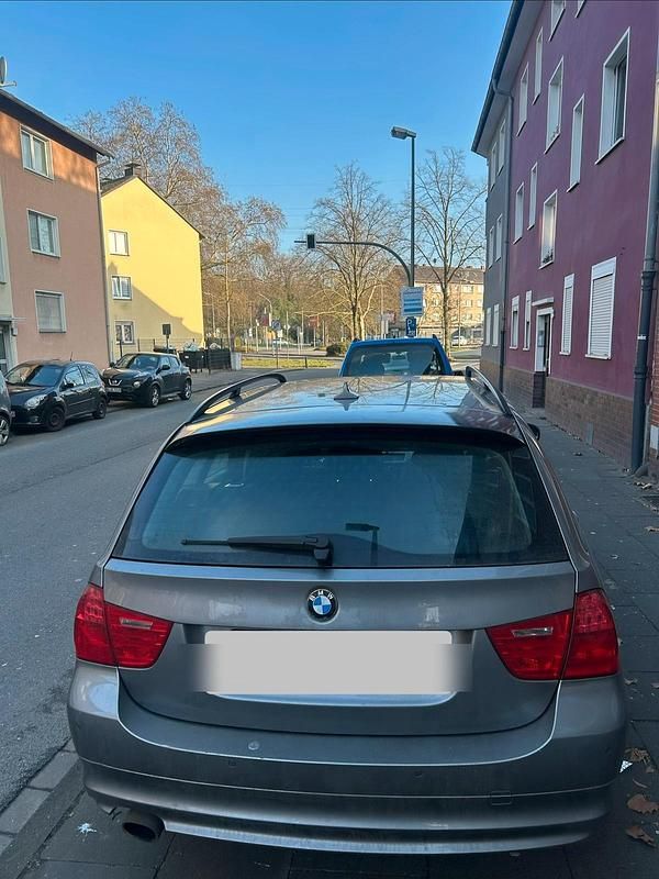 Gebraucht BMW 320 190 PS (139 kW) 2010 Kombi