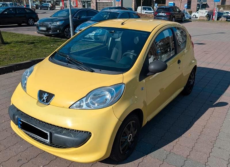 Gebraucht Peugeot 107 68 PS (50 kW) 2006 Gelb Kleinwagen