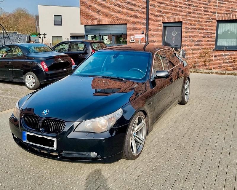Gebraucht BMW 523 170 PS (125 kW) 2006 Schwarz Limousine