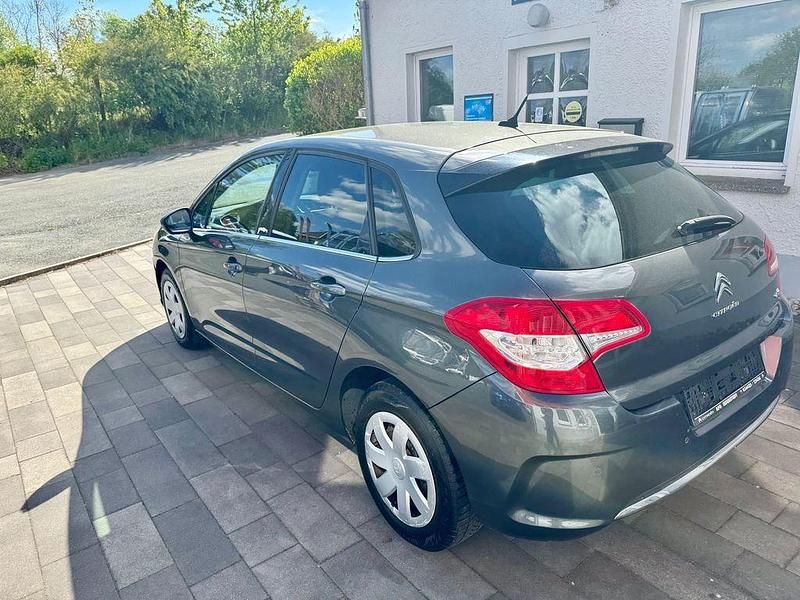 Gebraucht Citroën C4 Tendance 111 PS (81 kW) 2010 Grau Limousine