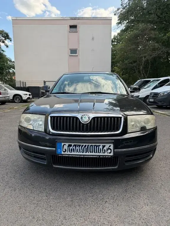 Gebraucht Skoda Superb LAURIN & KLEMENT 163 PS (119 kW) 2007 Schwarz Limousine