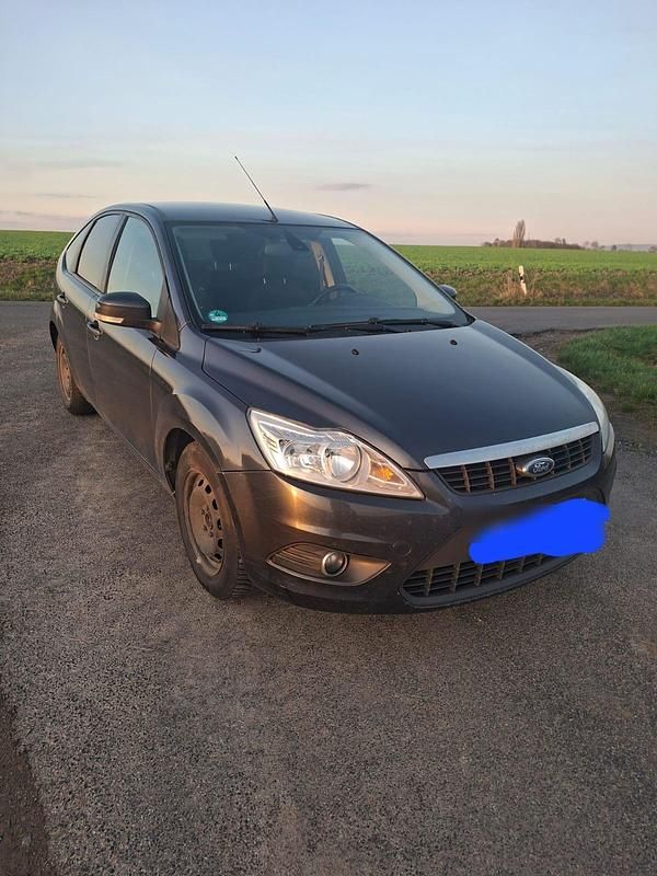 Schwarz Gebraucht 2009 Ford Focus Limousine | 900 € (Superpreis) - Bild 1/4