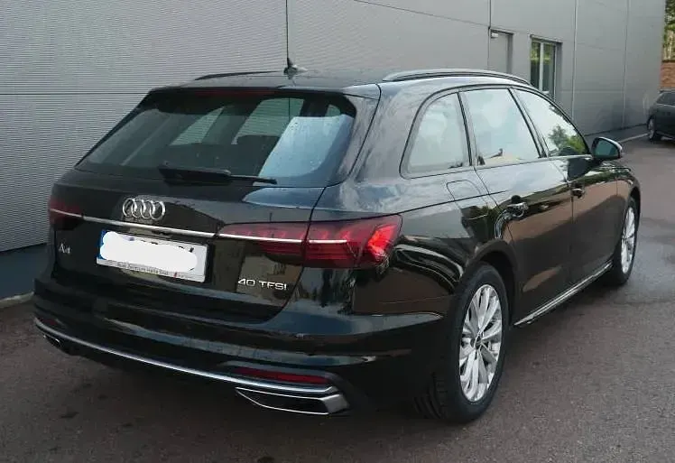 Gebraucht Audi A4 Advanced 204 PS (150 kW) 2023 Schwarz Kombi
