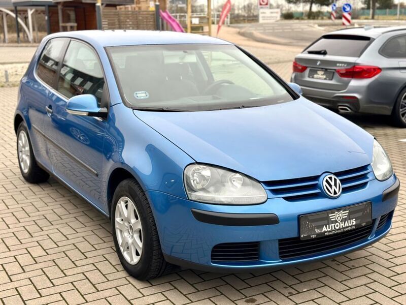Blau Gebraucht 2004 VW Golf V Limousine | 2.390 € (Fairer Preis) - Bild 1/4
