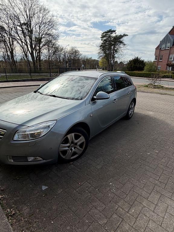 Gebraucht Opel Insignia 160 PS (117 kW) 2011 Blau Kombi
