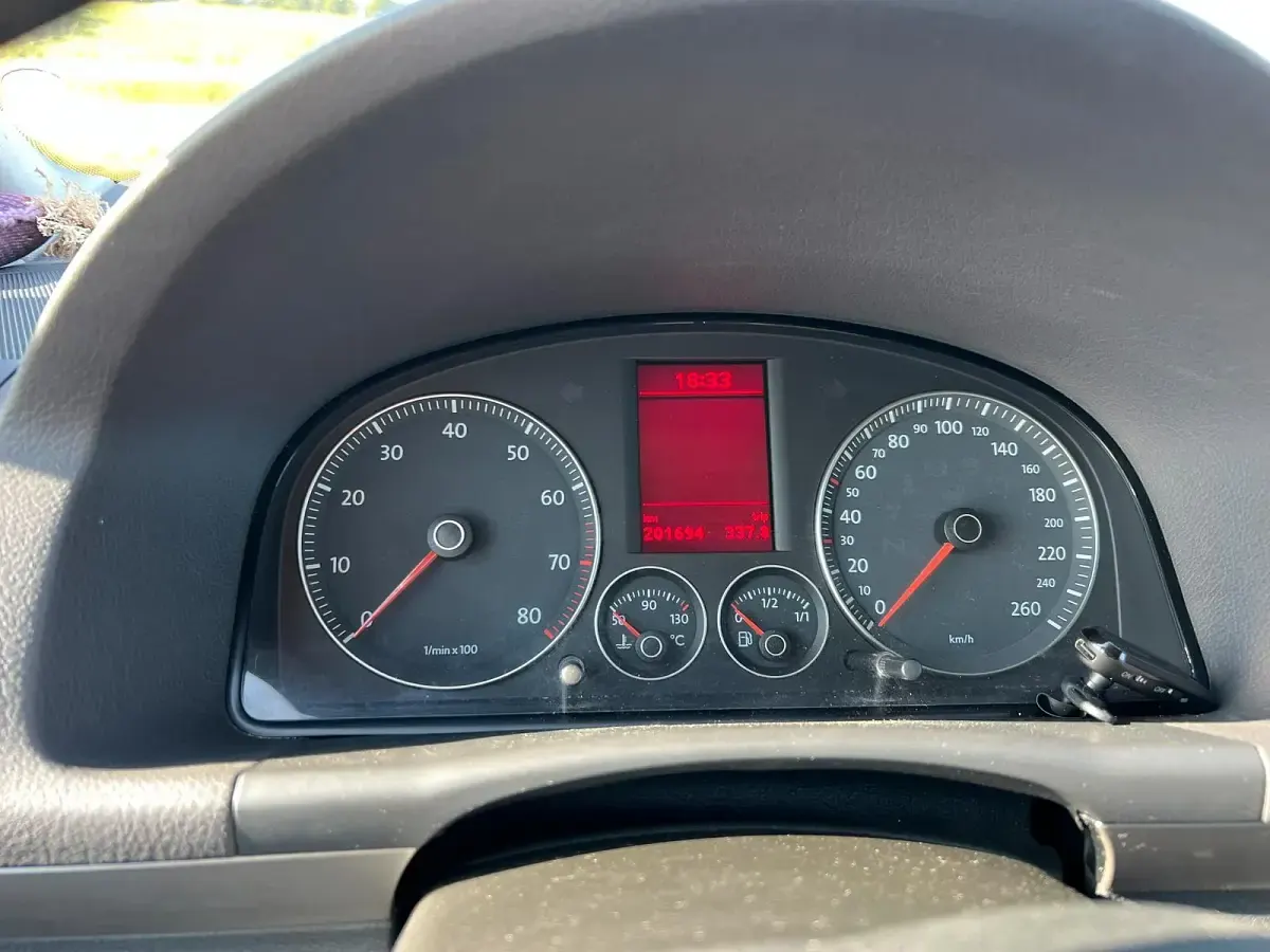 Gebraucht VW Touran Freestyle 140 PS (102 kW) 2010 Schwarz Van / Kleinbus