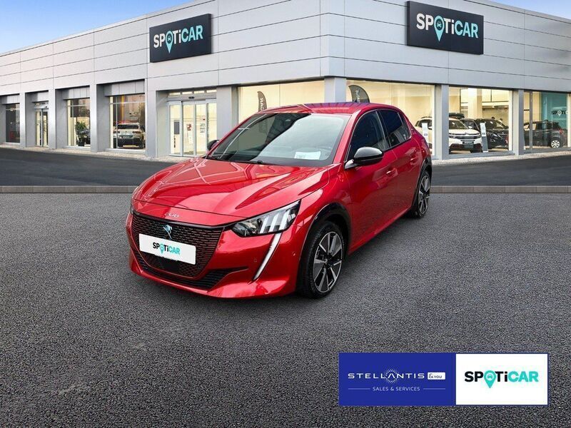Rot Gebraucht 2021 Peugeot e-208 GT Kleinwagen | 18.885 € (Fairer Preis) - Bild 1/4