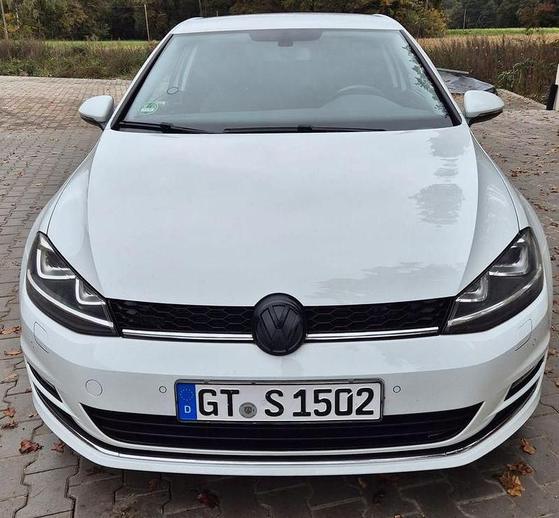 Weiß Gebraucht 2017 VW Golf VII Limousine | 11.000 € (Superpreis) - Bild 1/4