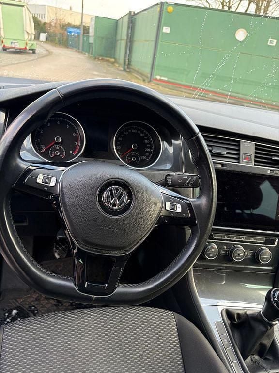 Gebraucht VW Golf VII Join 86 PS (63 kW) 2018 Schwarz Limousine