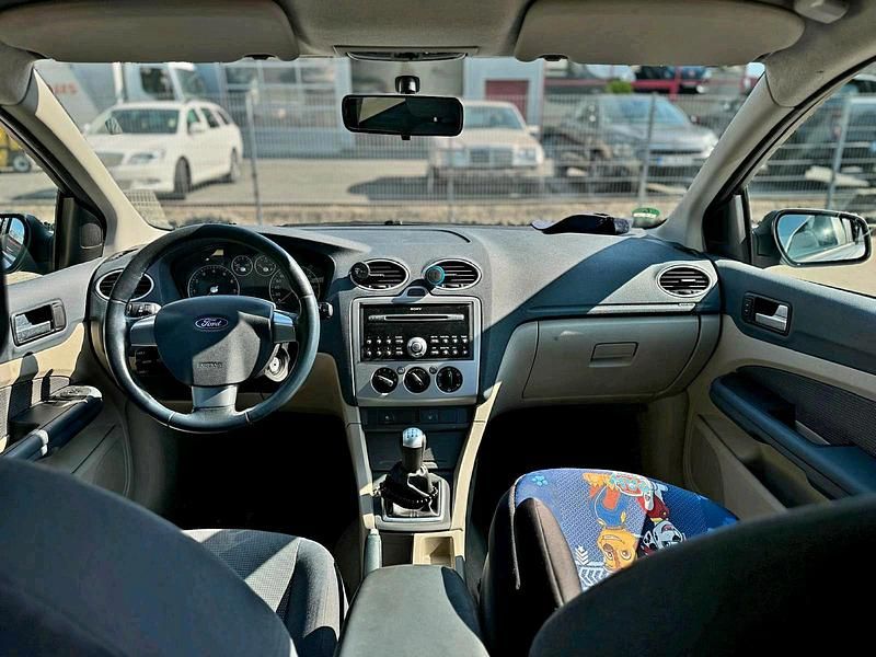 Gebraucht Ford Focus 116 PS (85 kW) 2005 Silber Limousine