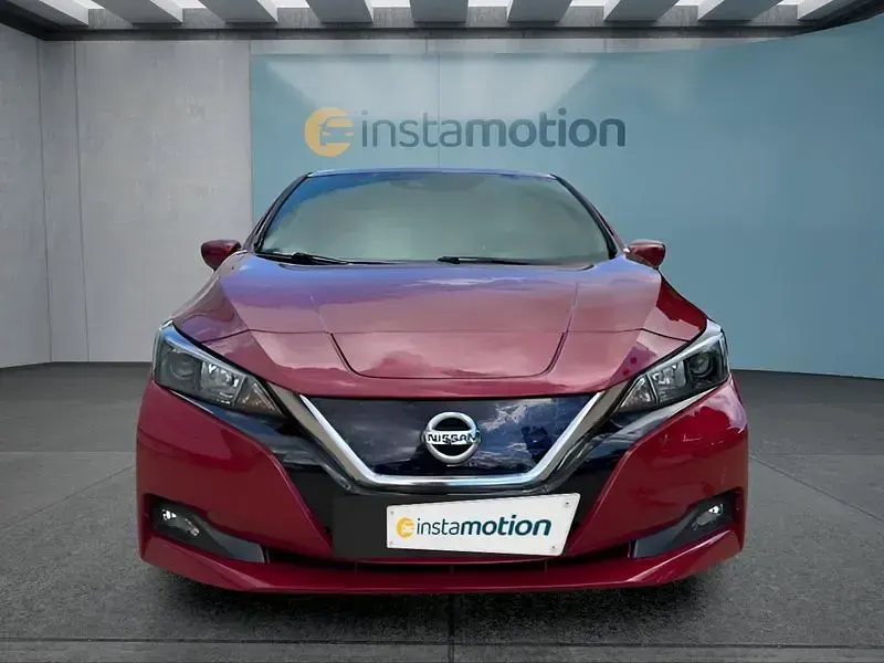 Gebraucht Nissan Leaf N-Connecta 110 kW (150 PS) 2020 Rot Kleinwagen