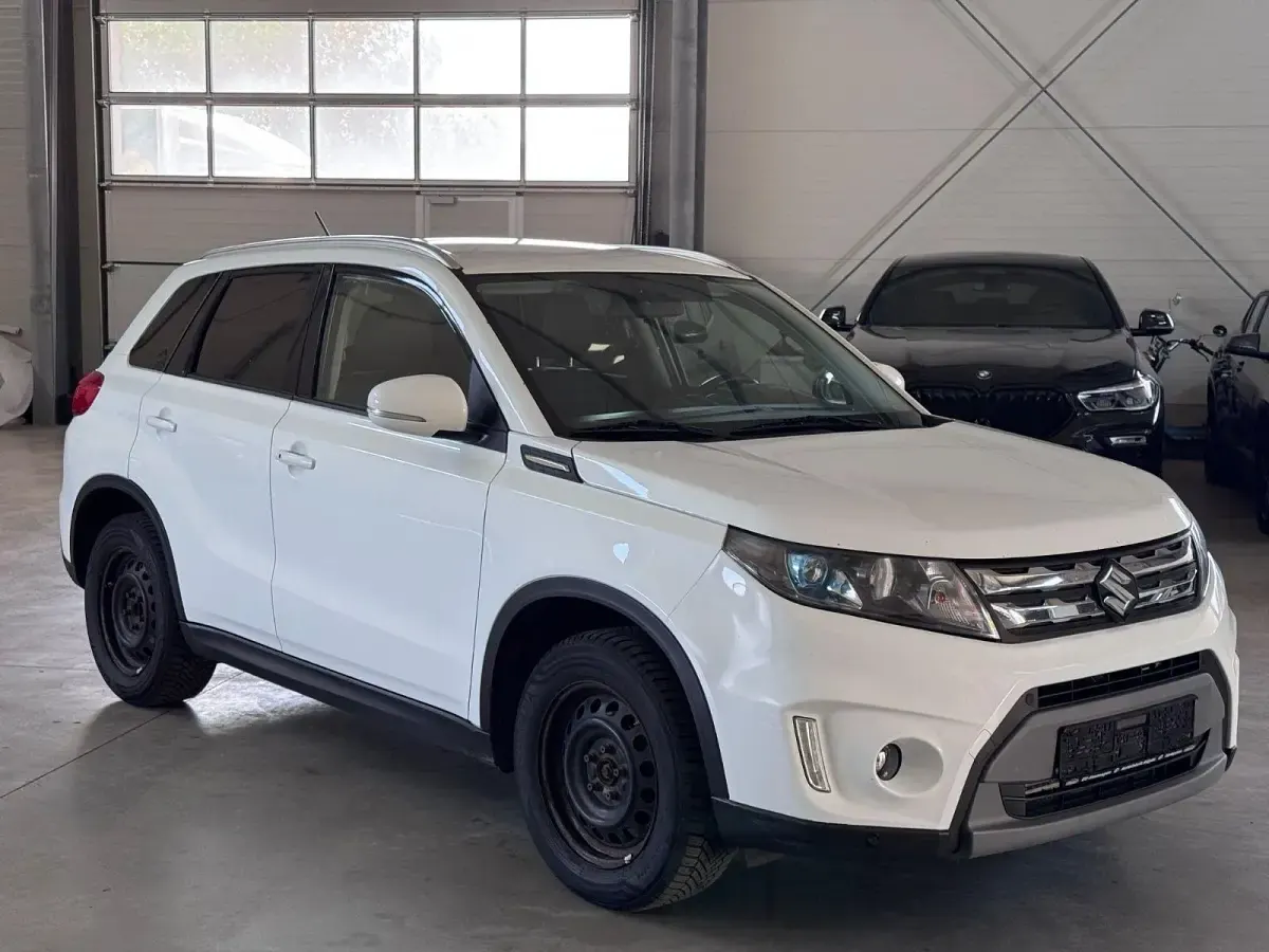Gebraucht Suzuki Vitara Comfort 120 PS (88 kW) 2018 Weiß SUV