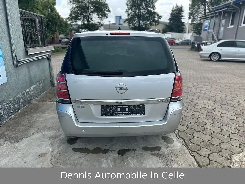 Gebraucht Opel Zafira Edition 150 PS (110 kW) 2005 Silber Van / Kleinbus