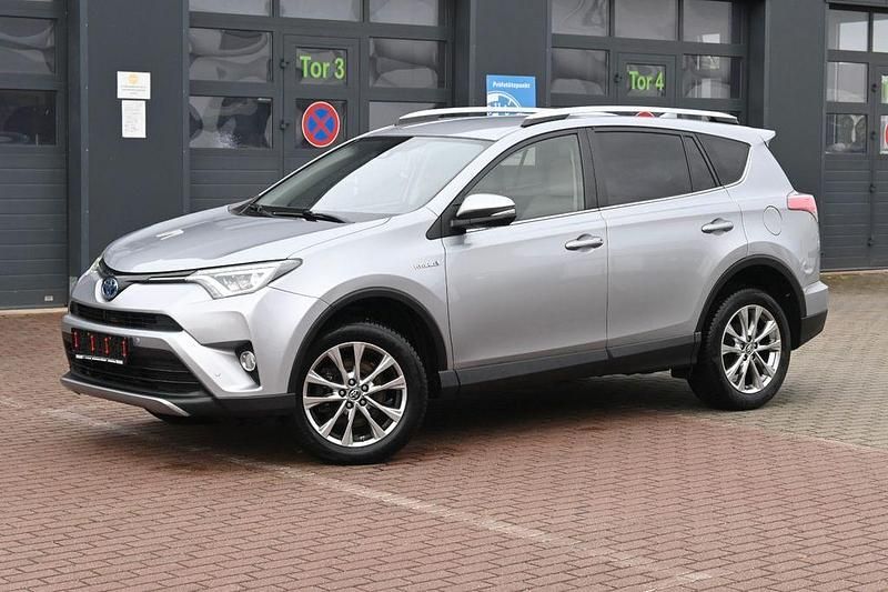 Silber Gebraucht 2017 Toyota RAV4 Hybrid SUV | 18.900 € (Fairer Preis) - Bild 1/4
