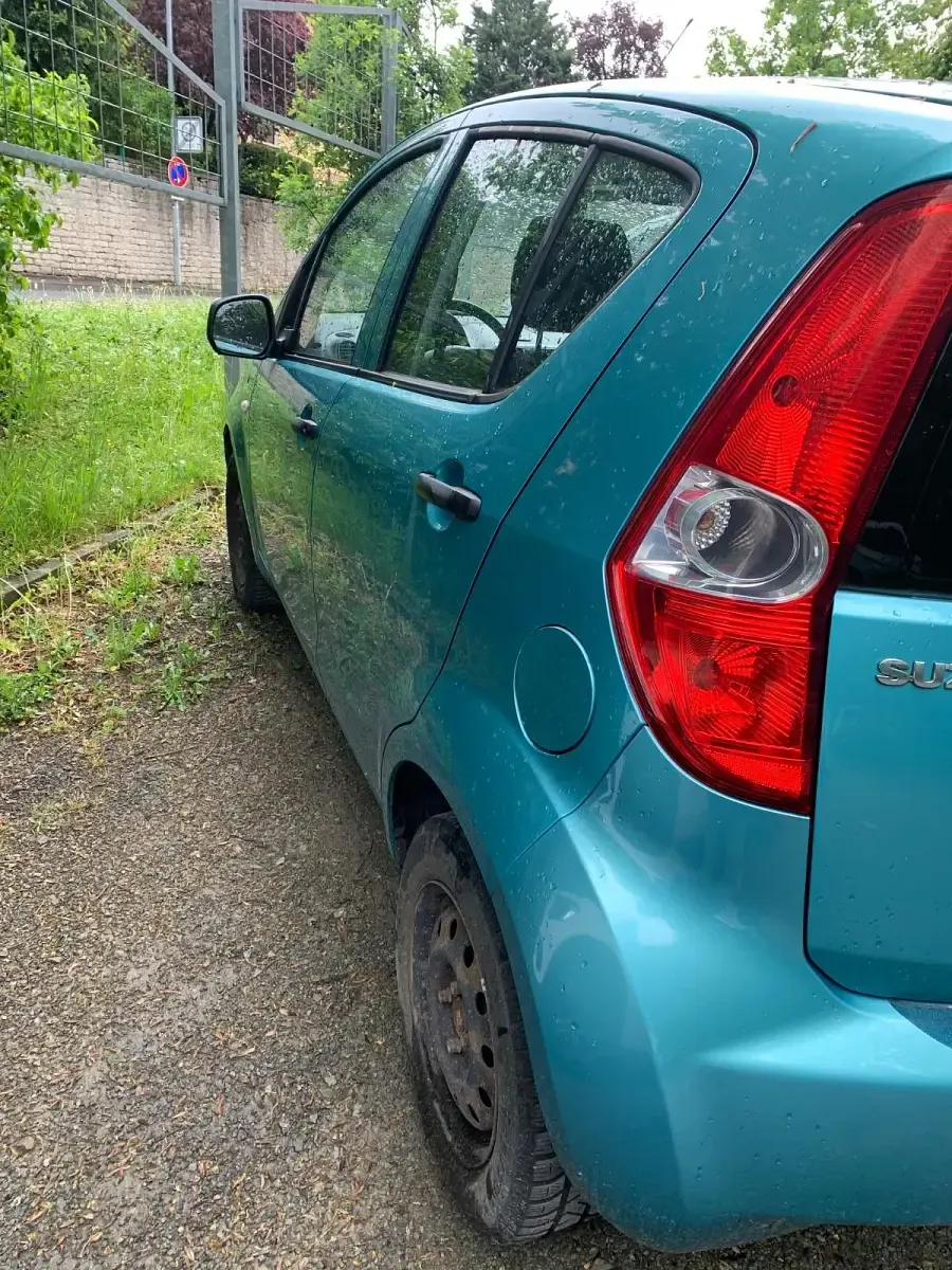 Gebraucht Suzuki Splash 65 PS (47 kW) 2008 Blau Kleinwagen