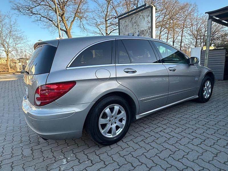 Gebraucht Mercedes R320 224 PS (164 kW) 2007 Grau Van / Kleinbus