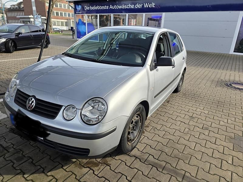Gebraucht VW Polo 69 PS (50 kW) 2003 Silber Kleinwagen