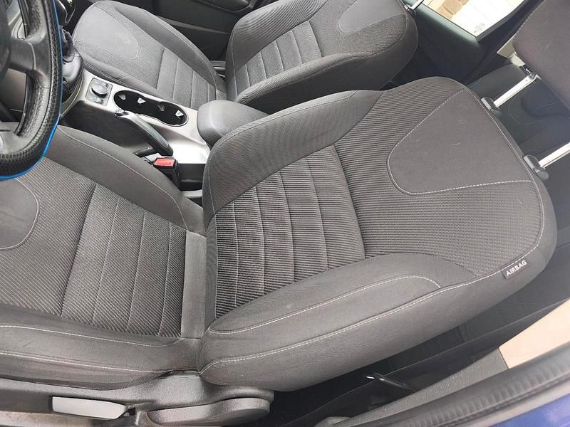 Blau Gebraucht 2014 Ford Kuga SUV | 9.695 € - Bild 1/4