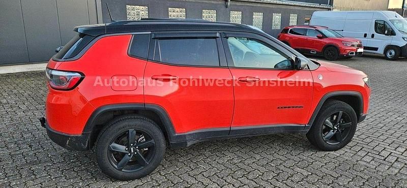 Gebraucht Jeep Compass Trailhawk 170 PS (125 kW) 2019 Orange SUV