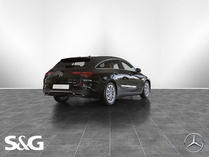 Gebraucht Mercedes CLA220 190 PS (139 kW) 2022 Schwarz Limousine